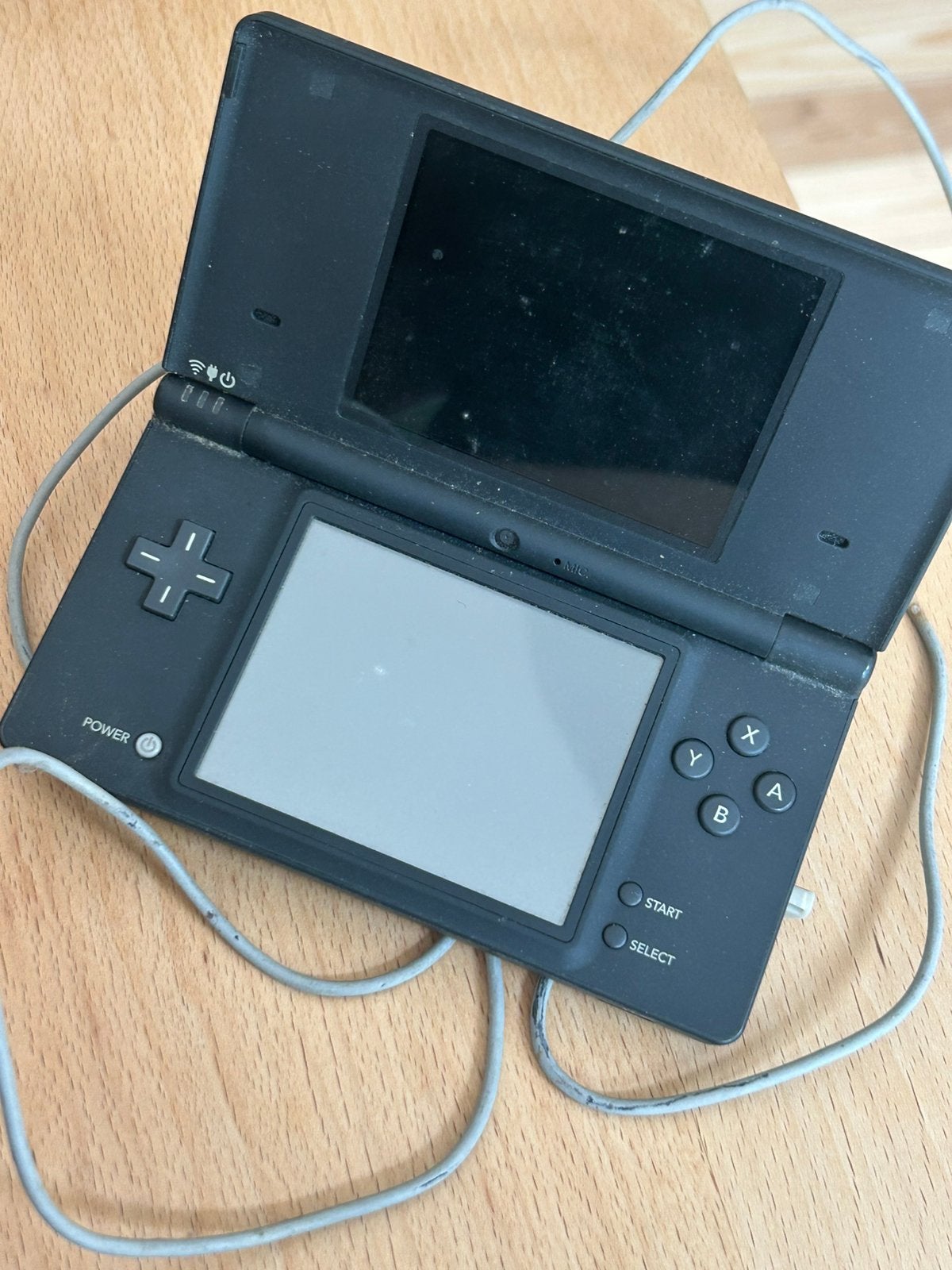 Nintendo DS originale NTR-001 noire + chargeur, Consoles de jeu & Jeux vidéo, Consoles de jeu | Nintendo DS, Enlèvement, Utilisé