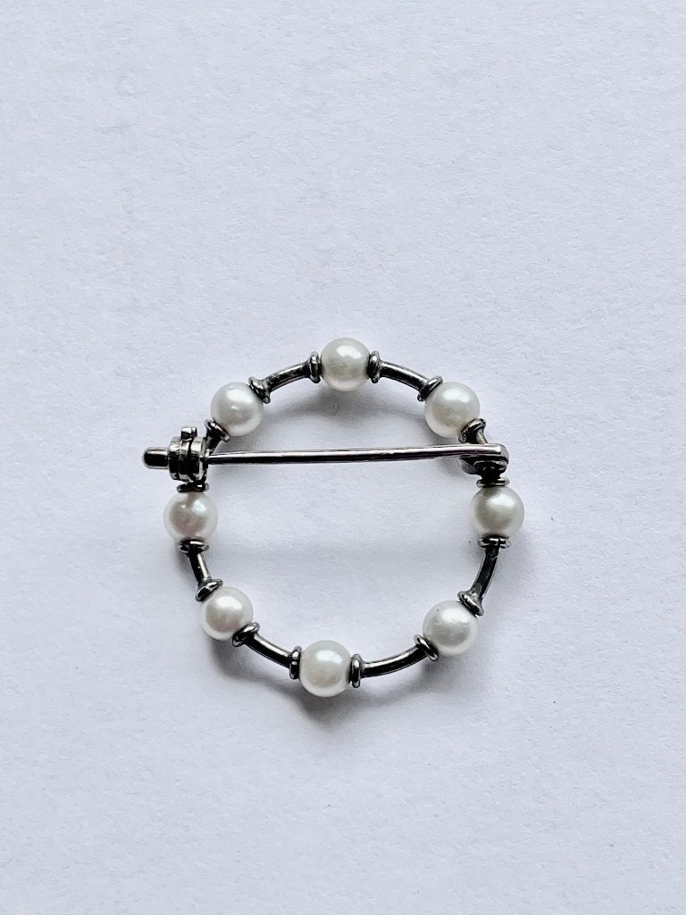 FIJNE PARELBROCHE OP ZILVER., Ophalen of Verzenden, Zilver, Zilver