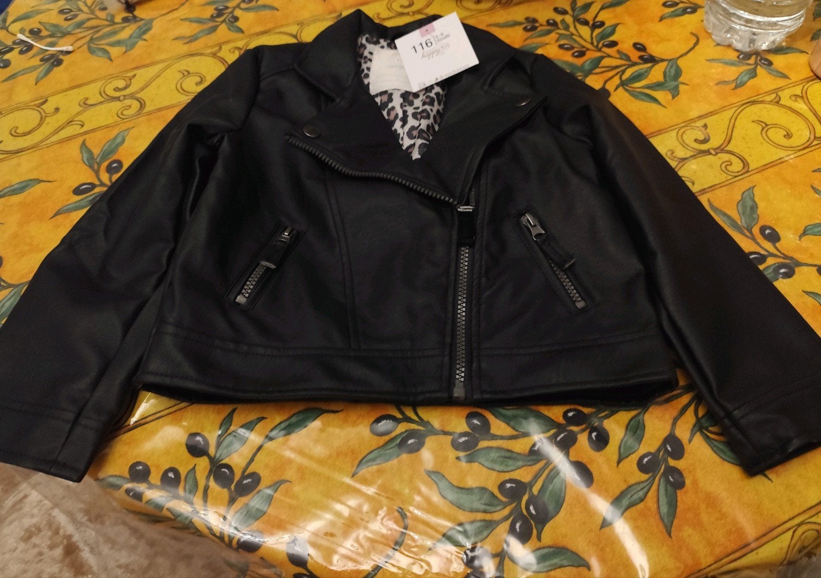 veste neuve 6 ans, Enlèvement ou Envoi