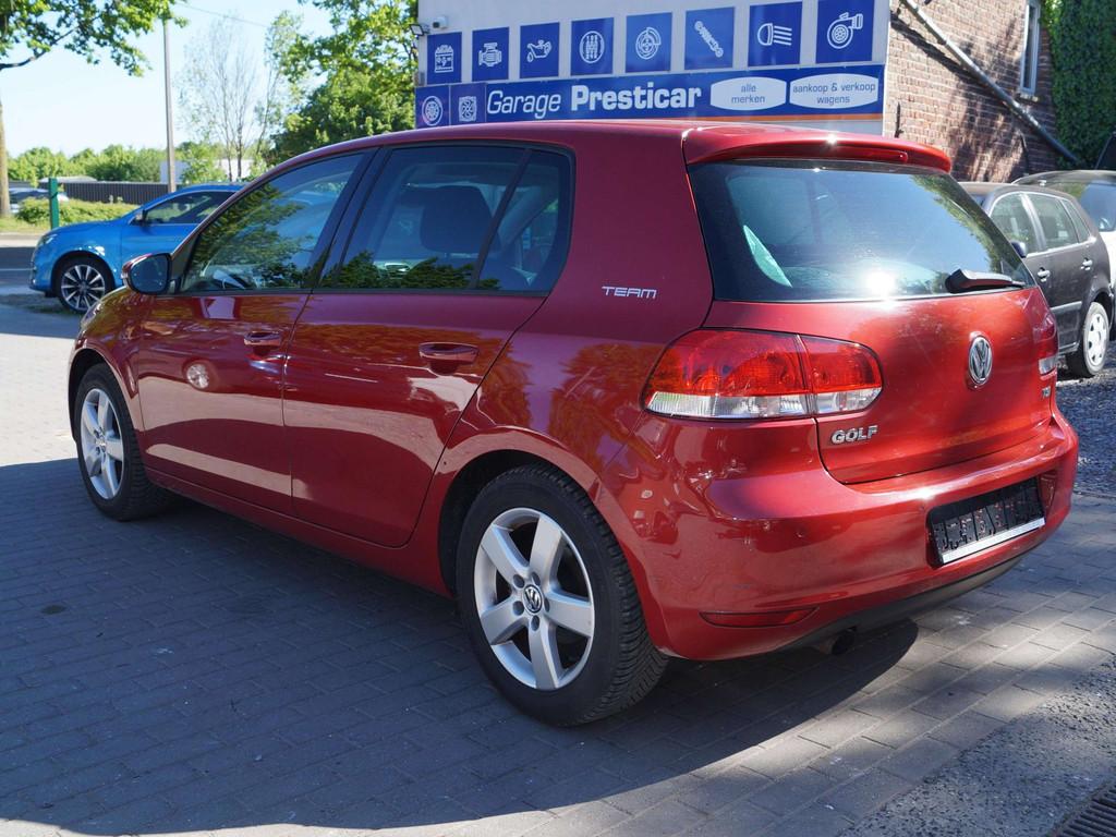 Volkswagen Golf Golf 1.2 TSI Highline DSG (automatique), Rouge, Euro 5, Achat, 105 ch