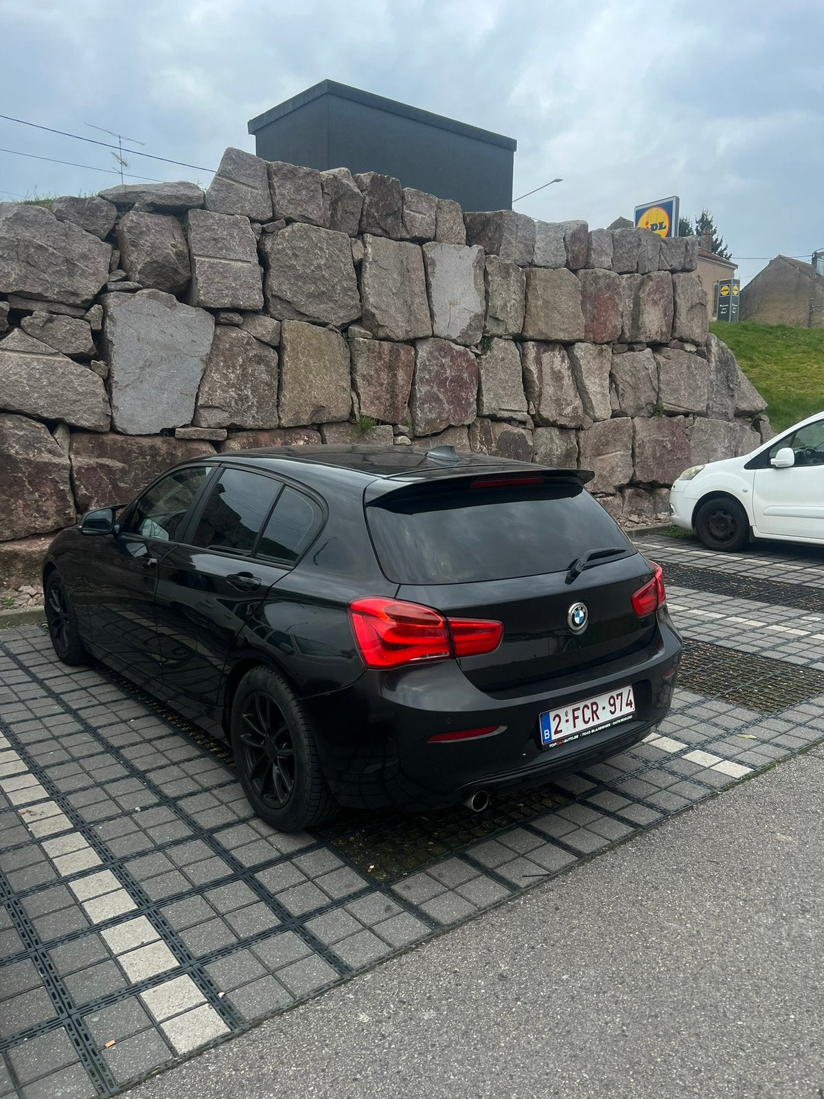 BMW 116d 2016 157xxx km stand, Autos, BMW, Achat, Euro 6, Boîte manuelle, Noir