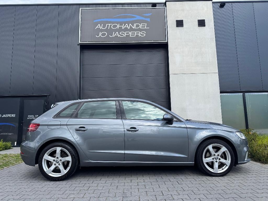 A3 Sportback 1.0 TFSI Sport S tronic, Auto's, Stof, https://public.car-pass.be/vhr/628f8a40-3bda-4f27-beb0-8e2e84f316c7, Bi-Xenon koplampen