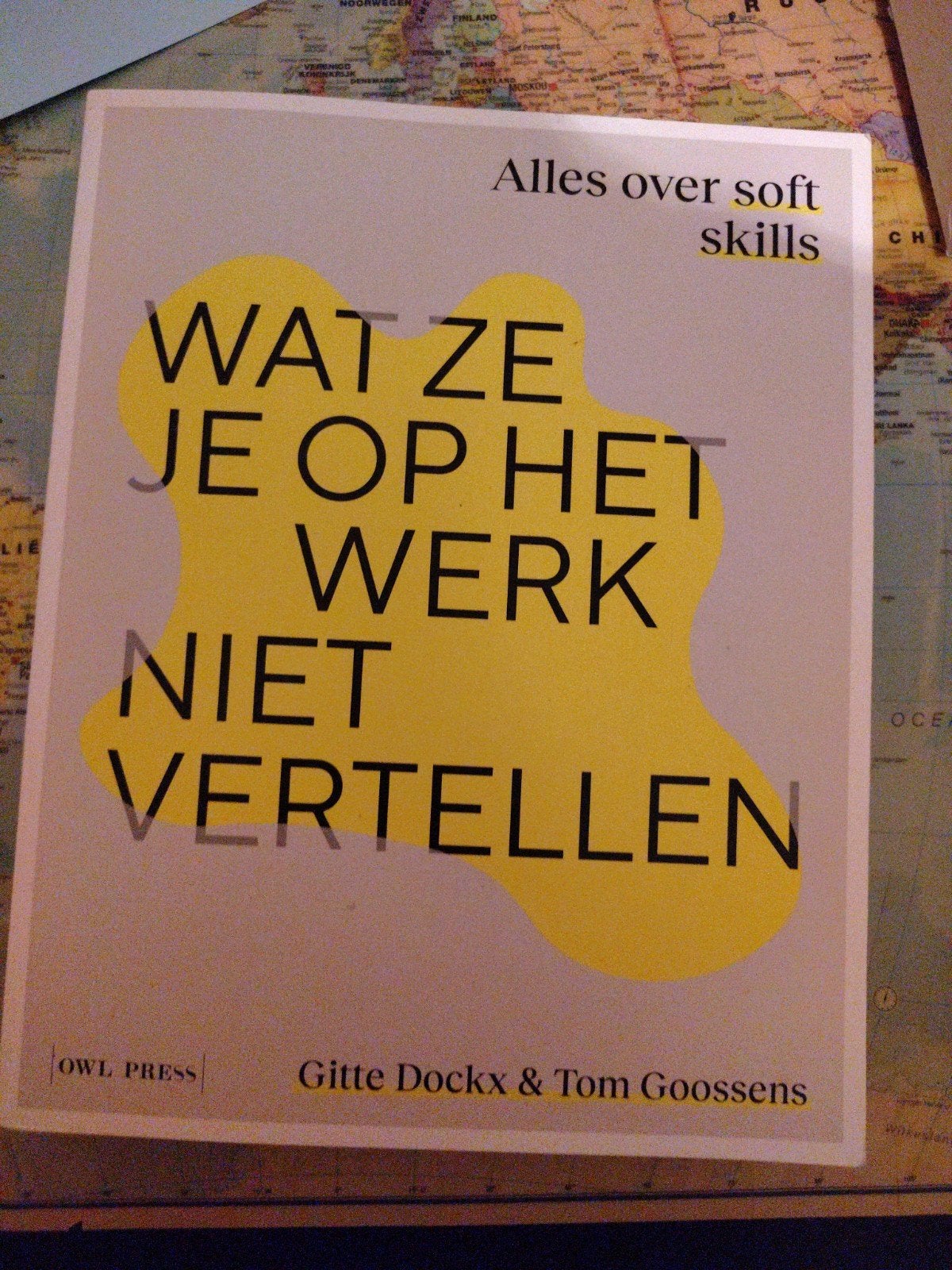 Gitte Dockx - Wat ze je op het werk niet vertellen, Ophalen of Verzenden, Gitte Dockx; Tom Goossens