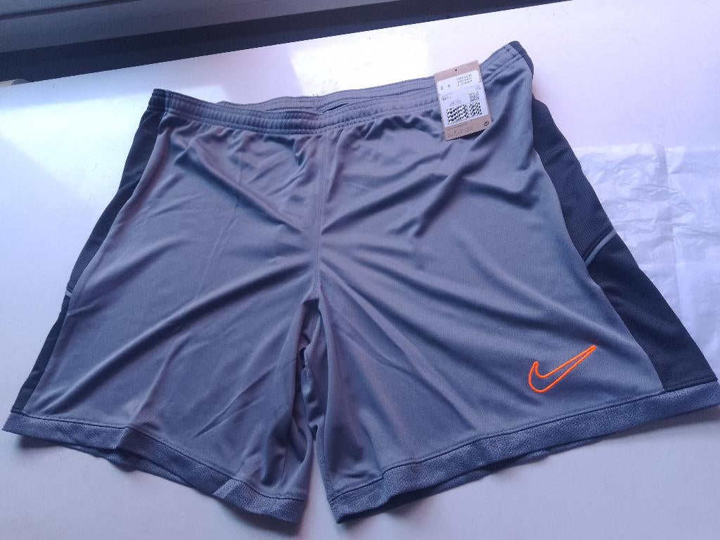 nieuw XXL  Nike Academy Shorts (25€), Gris, Nike, Autres tailles, Envoi