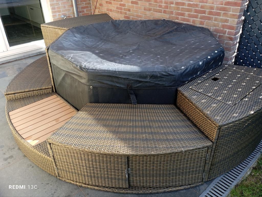 Jacuzzi Netspa met Meubilair, Tuin en Terras, Ophalen