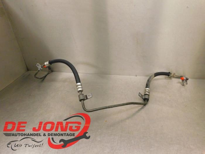 Conduit direction assistée d'un Opel Vivaro, -, Opel, 3 mois de garantie, Utilisé