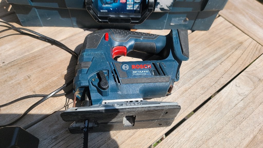 Bosch Pro GST 14,4V-LI Sans-Fil • Excellent État + Lames, Moins de 600 watts, Moins de 30 mm, Enlèvement, Utilisé