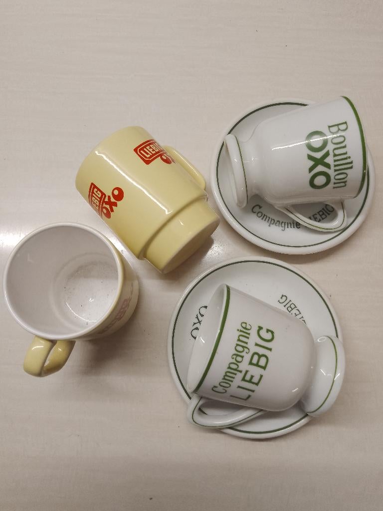 oude oxo tassen;setje d bruin ,bord, Antiek en Kunst, Curiosa en Brocante, Ophalen of Verzenden