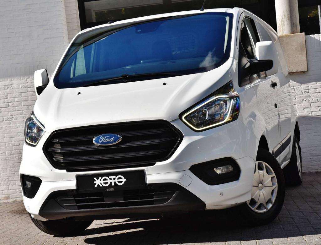Ford Transit 2.0 TDCi L2H2 (bj 2018), Voorwielaandrijving, 4 deurs, Gebruikt, Zwart