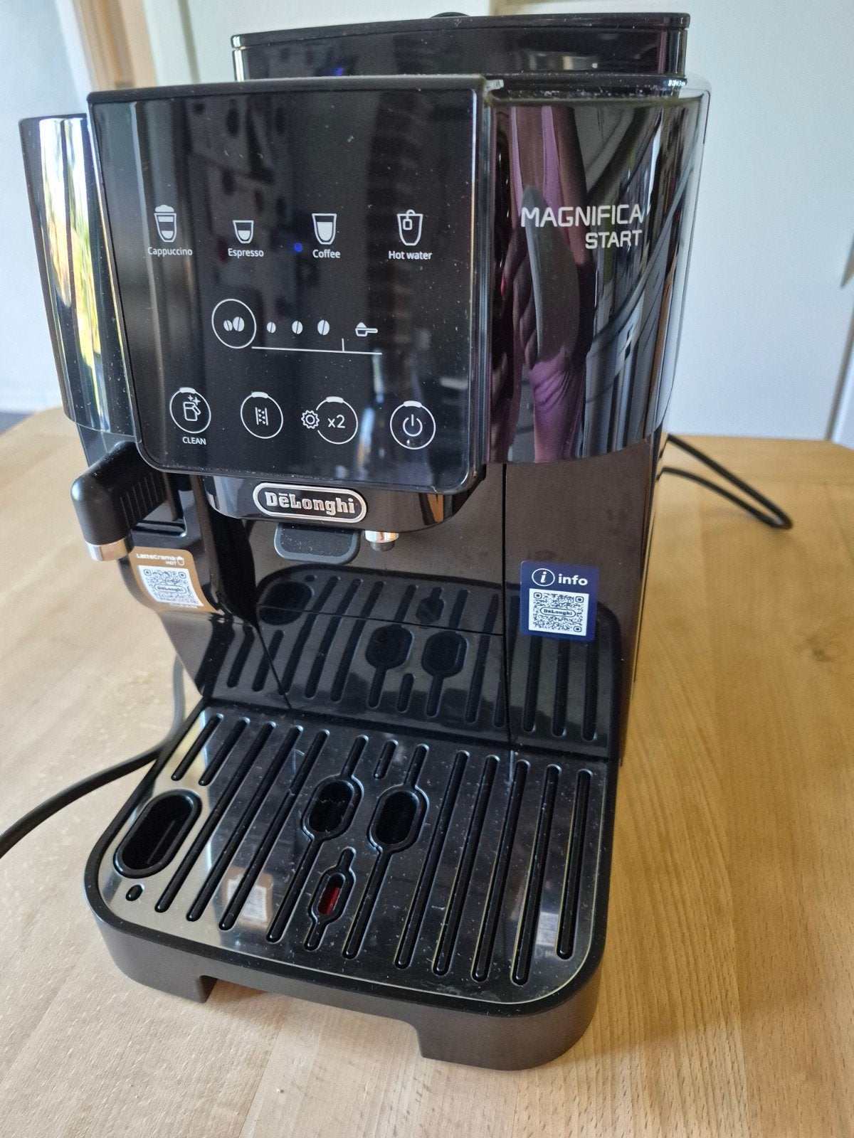 Delonghi Magnifica, zwart, splinternieuw, Ophalen, Koffiebonen