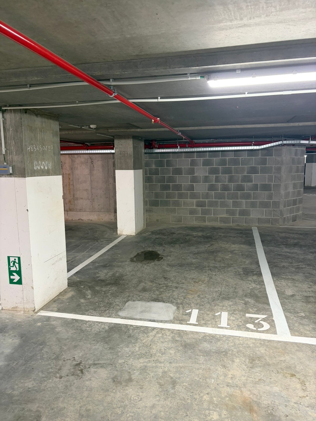 TE HUUR: Autostaanplaats Montignystraat 90, 2018 Antwerpen, Anvers (ville)