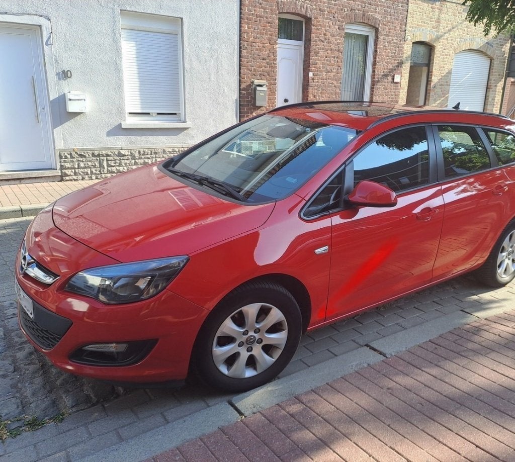OPEL ASTRA SPORTS TOURER, Autos, Rouge, USB, Euro 6, Boîte manuelle