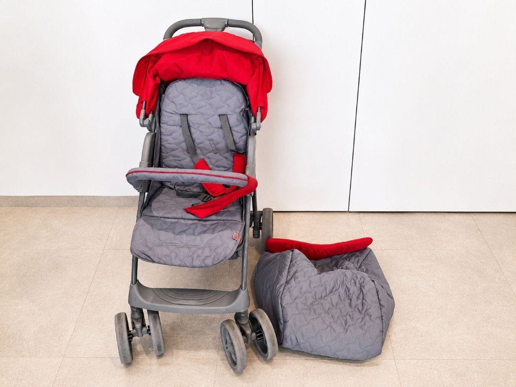Compacte buggy met voetenzak – inklapbaar, Kinderen en Baby's, Ophalen, Gebruikt, Verstelbare rugleuning