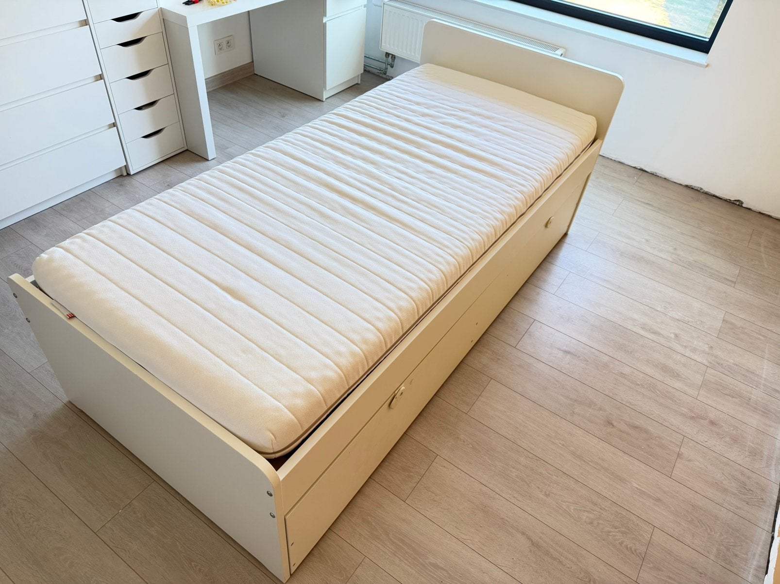 Lits Ikea Slakt avec matelas, sommiers et rangements, 90 cm, Enlèvement, Utilisé, Deux personnes
