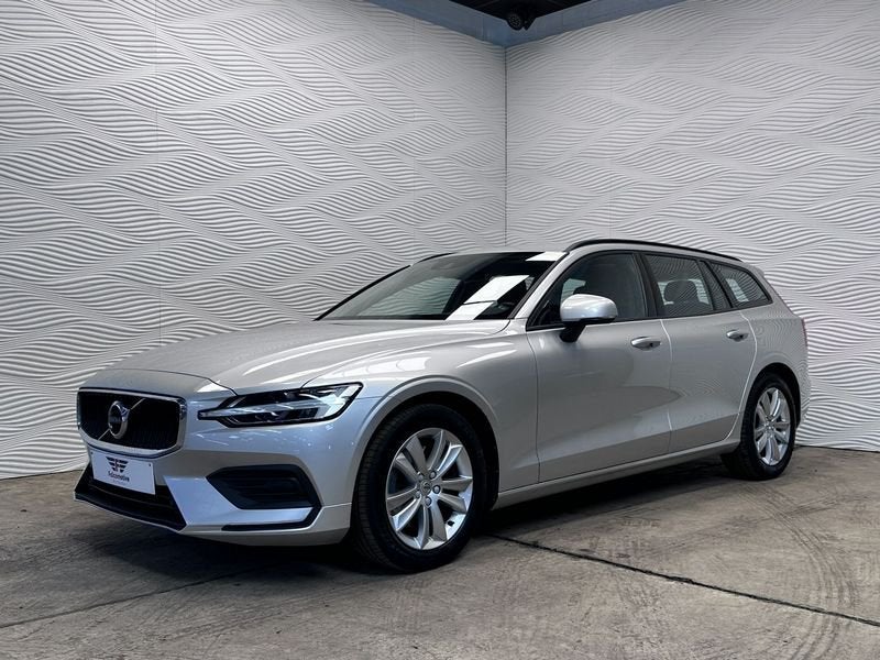 Volvo V60 B4*2.0d*AUT*CORE*DAB+*CAMERA*197 PK*LED*, Auto's, Volvo, Bedrijf, Te koop, V60, Adaptieve lichten, Alarm, Bluetooth