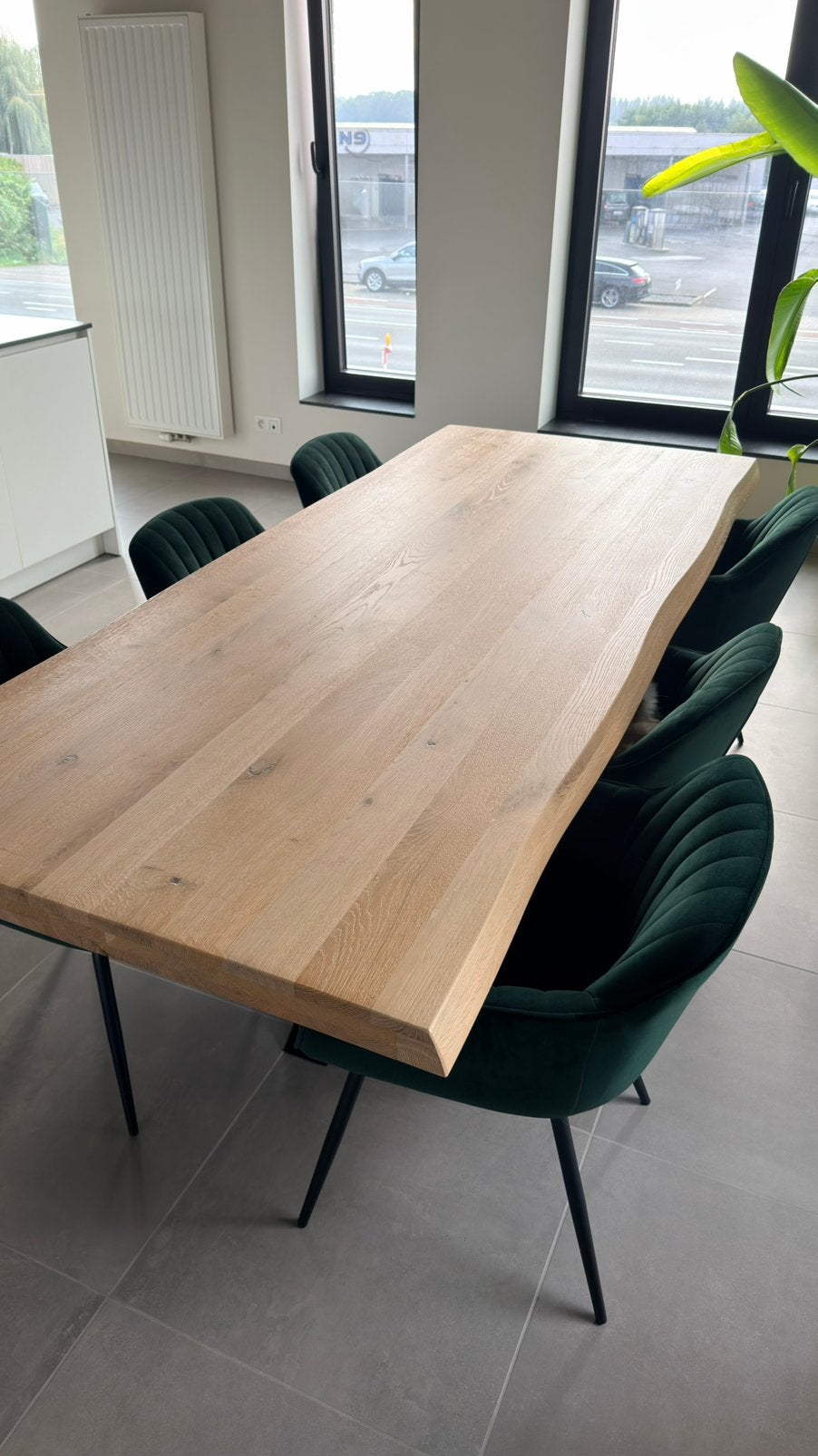 Boomstamtafel inclusief 6 stoelen, Huis en Inrichting, Ophalen, Zo goed als nieuw