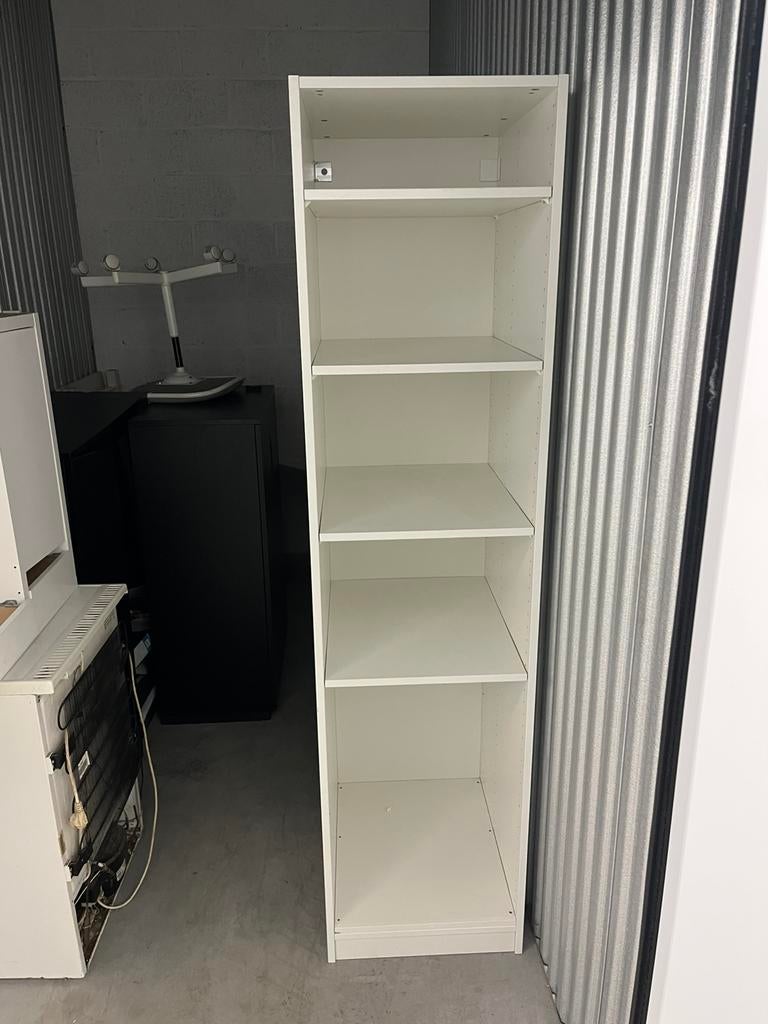 witte hoge open kast met leggers, Enlèvement, Comme neuf