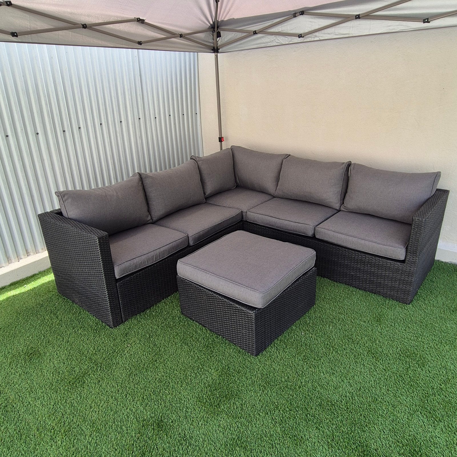 Loungeset van het merk Morati., Tuin en Terras, Tuinsets en Loungesets, Zo goed als nieuw, Loungeset, 5 zitplaatsen, Bank, Bijzettafel