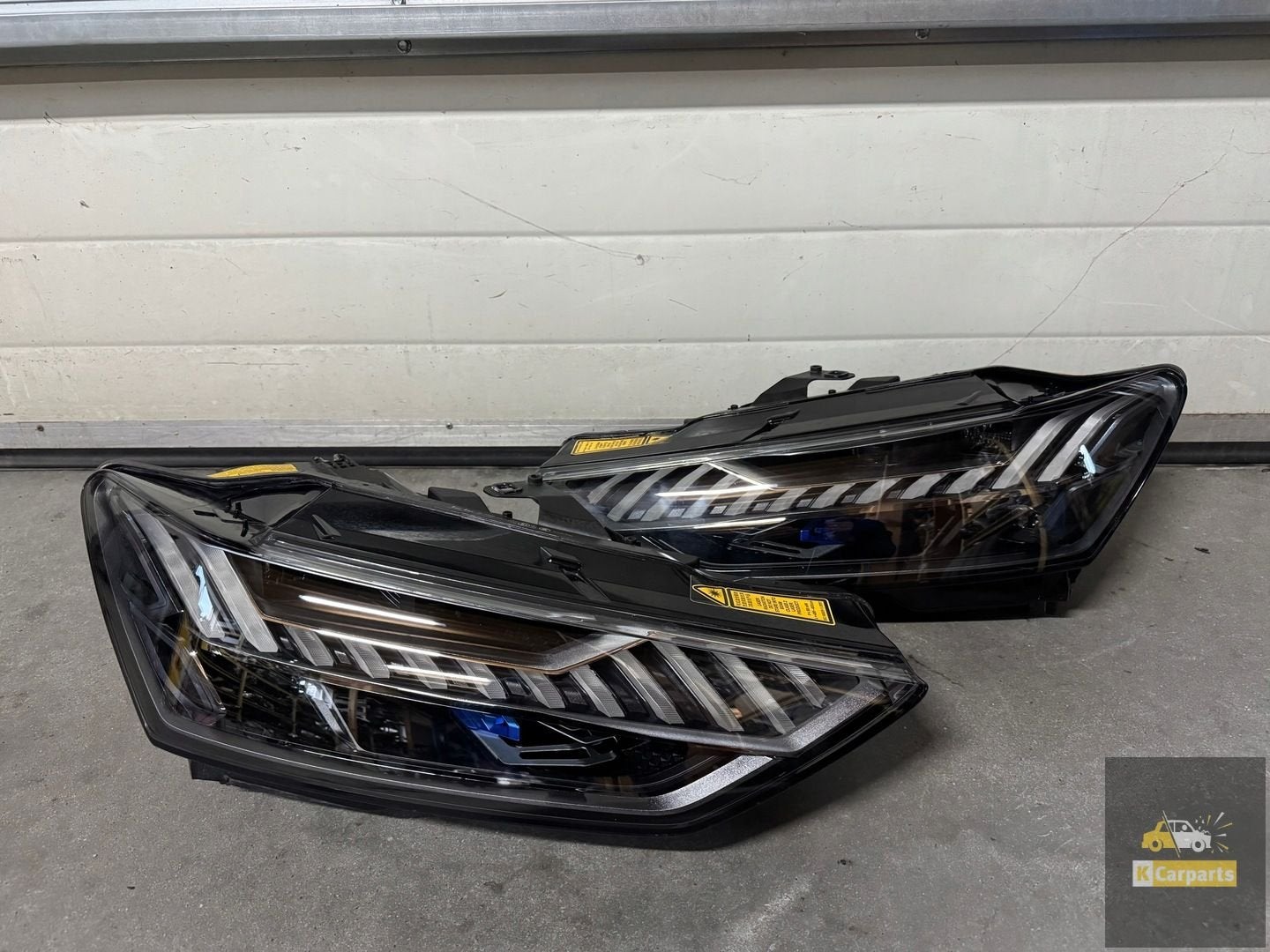 LIGNES DE FEUX LASER DROITES POUR AUDI RS6 RS7 4K8 4K88 4K89, AUDI AG, Auto-Union-Strasse 1
85045  Ingolstadt, DE, Audi, Utilisé