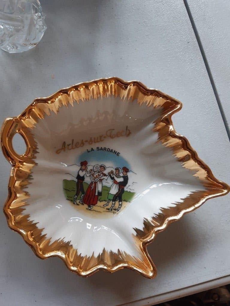 Vide-poche souvenir de Arles sur Tech - porcelaine Limoges, Ophalen of Verzenden