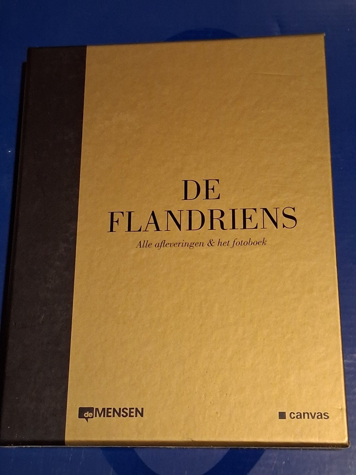 dubbel-dvd met boek, De Flandriens, van Michel wuyts, Cd's en Dvd's, Inclusief boekje, Nederlands, Tv-serie, Zo goed als nieuw