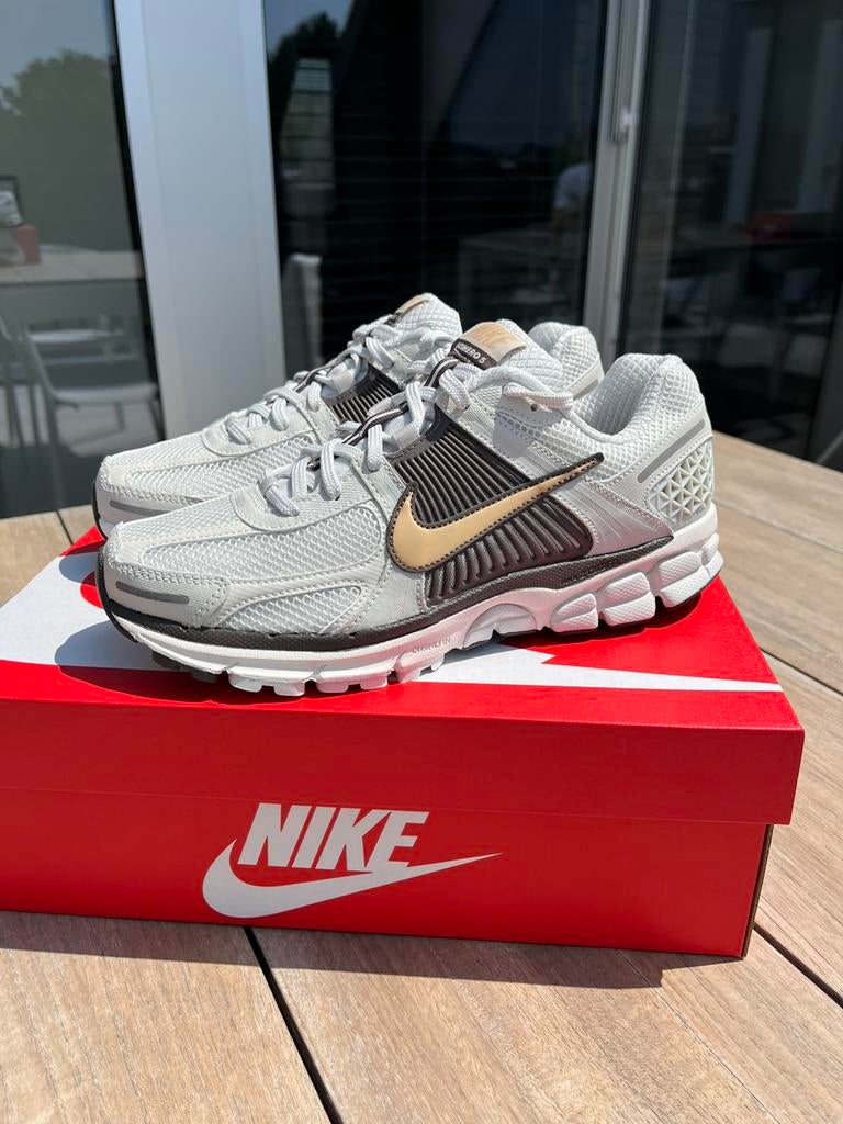 Nike Vomero 5 Brand new, Kleding | Heren, Schoenen, Ophalen, Wit, Nieuw, Sneakers