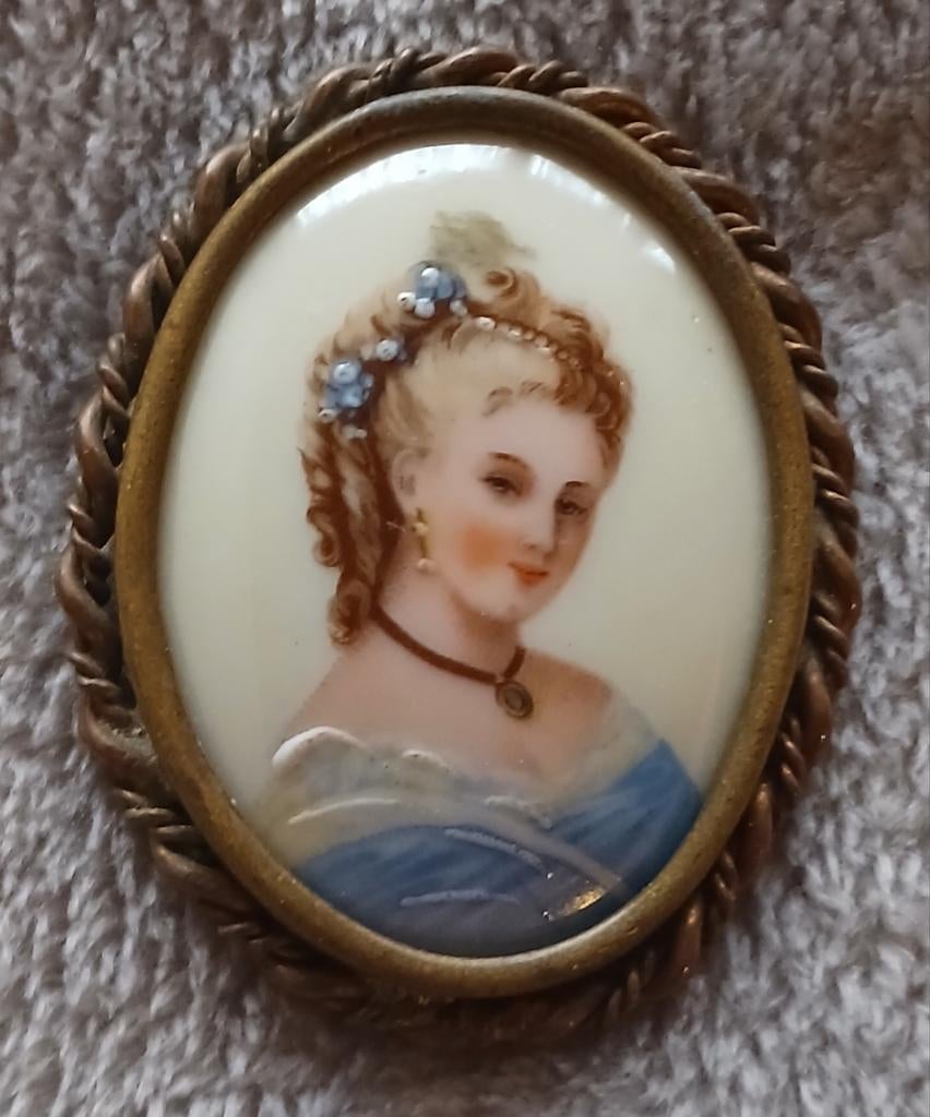 Ancienne Broche en Limoge, Ophalen of Verzenden, Zo goed als nieuw