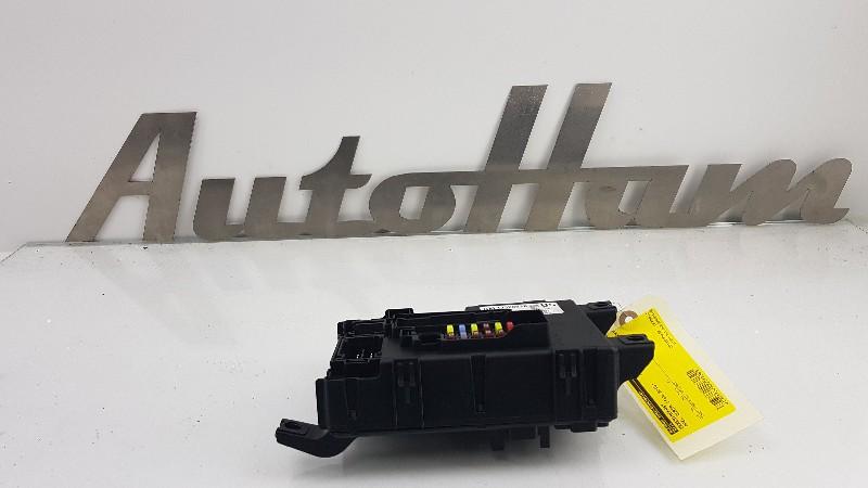 ZEKERINGKAST Opel Corsa D (01-2006/12-2014), Auto-onderdelen, Elektronica en Kabels, Opel, Gebruikt