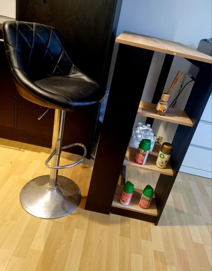 tafel ,hoge tafel en stoel, Ophalen