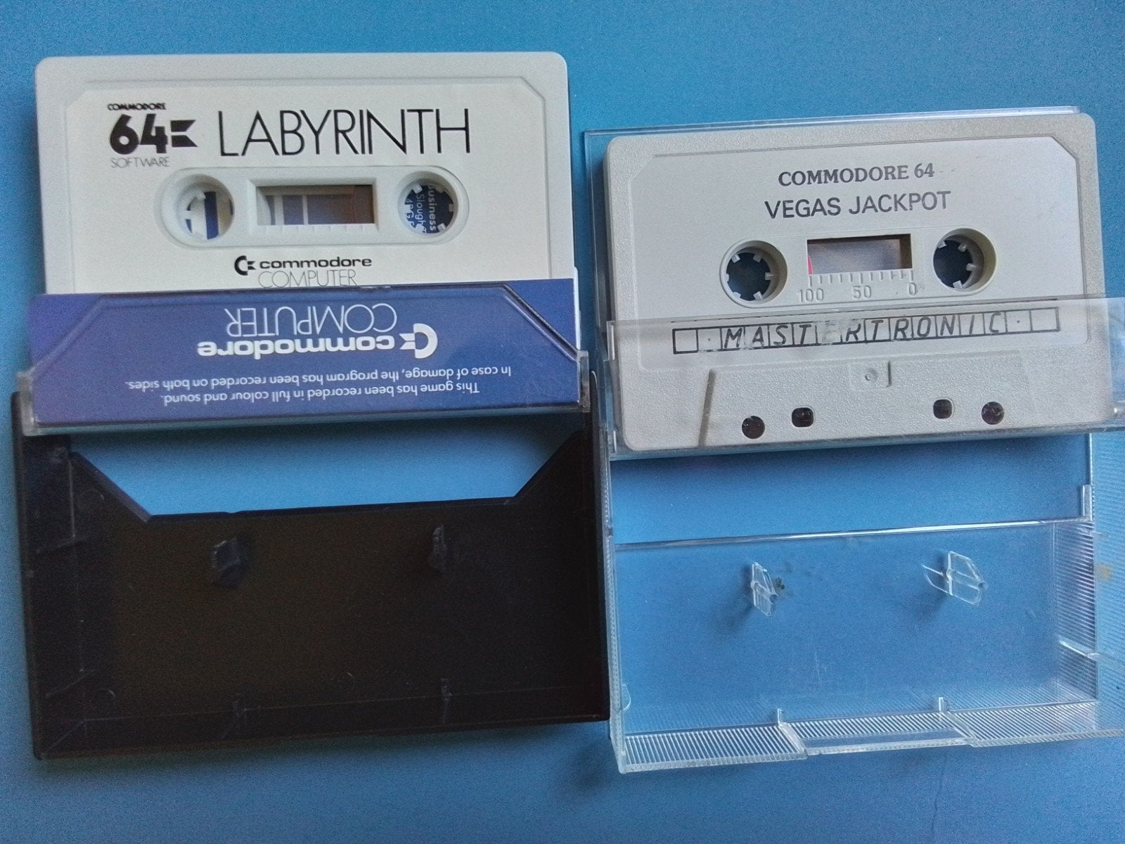 2 jeux pour Commodore 64 Labyrinth et Vegas Jackpot, Informatique & Logiciels, Enlèvement