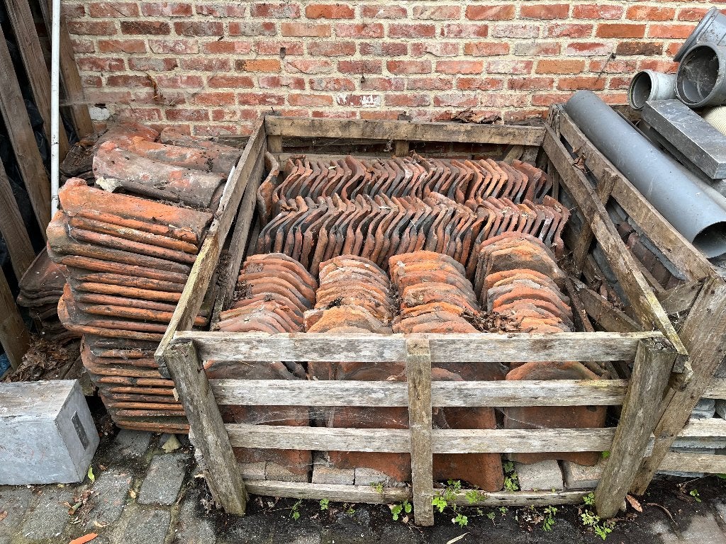 Boomse pannen, Ophalen, Zo goed als nieuw, Rood