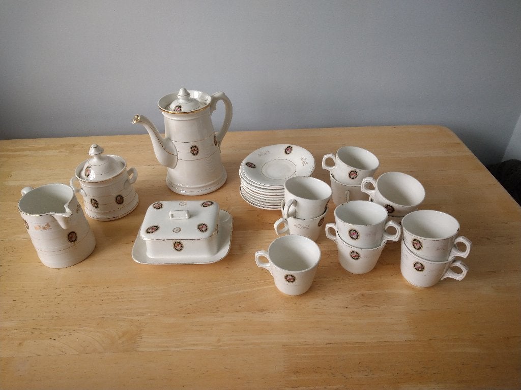 Oma's koffieservies, Ophalen