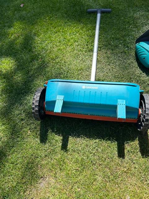 Strooiwagen mestkorrels, Tuin en Terras, Hand-tuingereedschap, Ophalen, Zo goed als nieuw