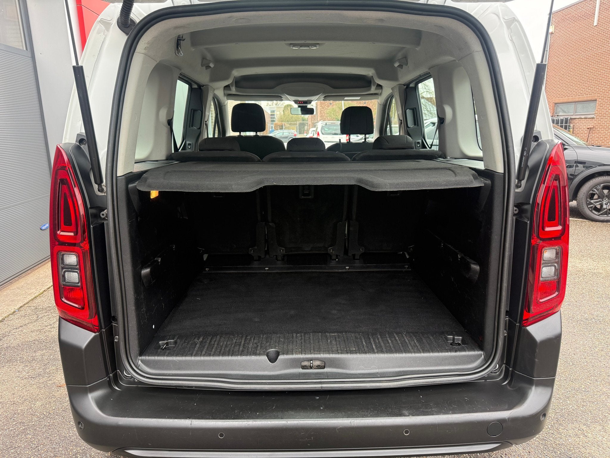 Citroën Berlingo 12PureTech 110 FEEL MULTISPACE MAN6 TOPPER, Auto's, Citroën, Gebruikt, Euro 6, 1199 cc, Wit