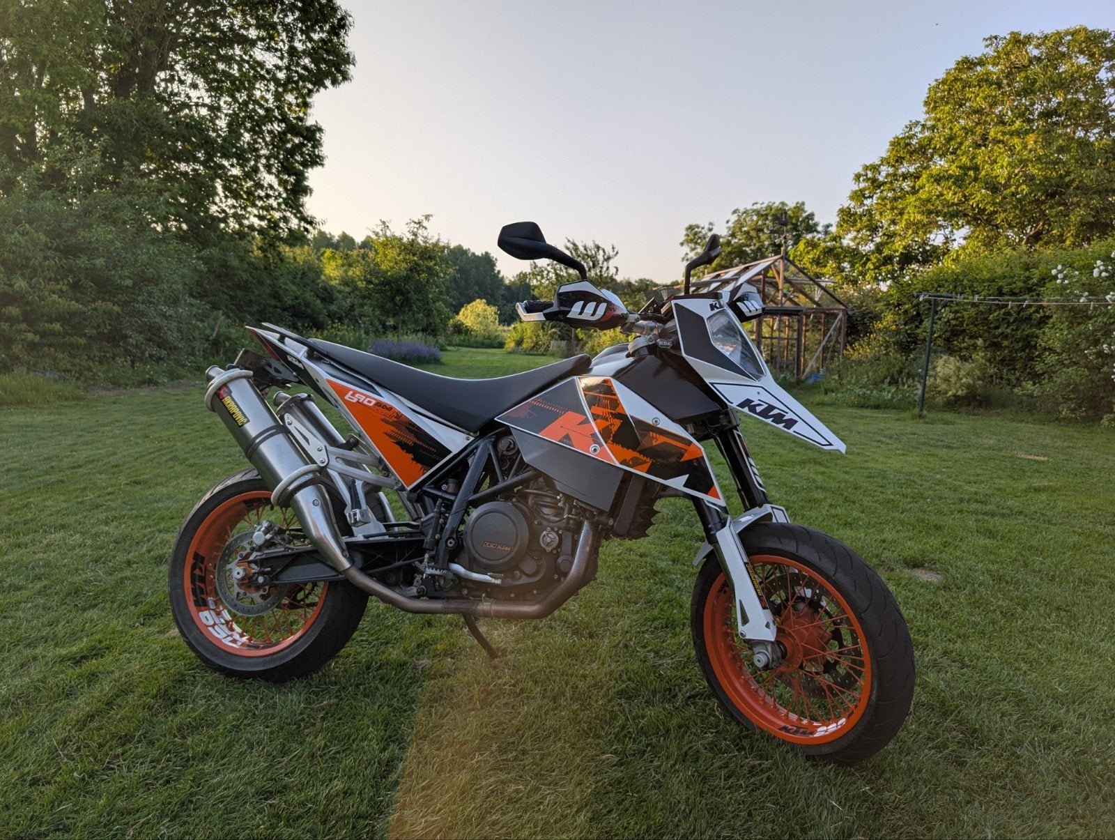 KTM 690 Supermoto, Motorrijbewijs A, Gebruikt, Handgeschakeld, 1 cilinder