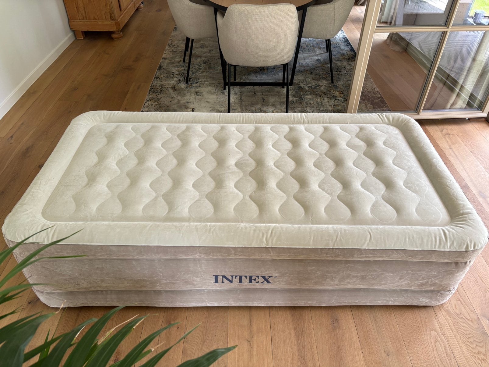 Luchtbed, Caravanes & Camping, Matelas pneumatiques, Enlèvement, Comme neuf