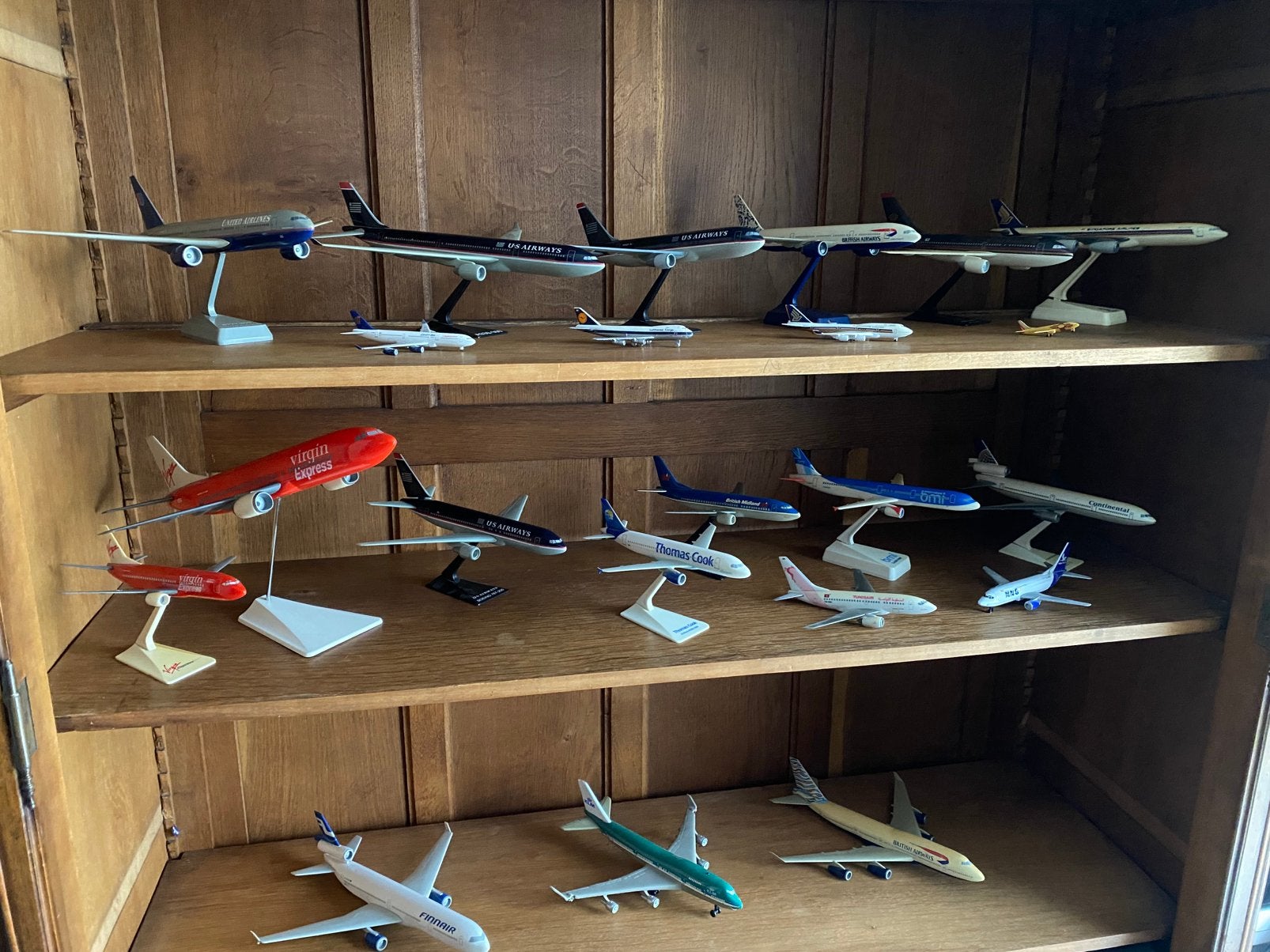 Des avions à grande échelle, Enlèvement