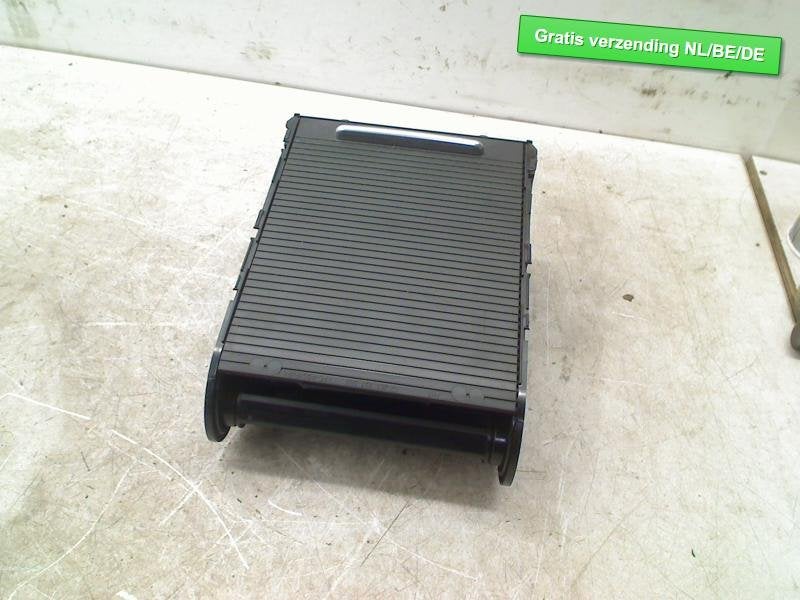 PORTE GOBELET / VIDE POCHE Volkswagen CC (358) (3C0858329H), Autos : Pièces & Accessoires, Volkswagen, Volkswagen AG, Utilisé