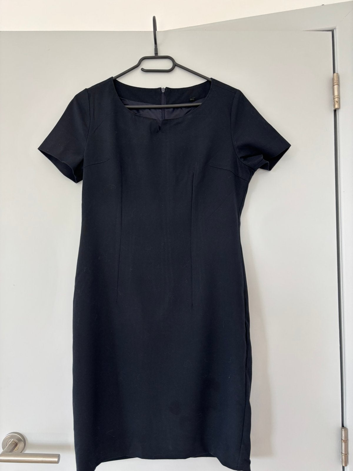 Uniforme salle École hôtellerie citadelle Namur EHPN, Kleding | Dames, Jurken, Ophalen, Zo goed als nieuw, Maat 38/40 (M), Grijs