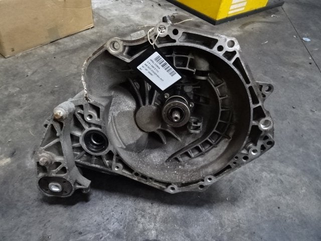 VERSNELLINGSBAK SCHAKEL Opel Corsa C (F08 / 68) (F13), Gebruikt, Opel, Opel Automobile GmbH, Kontakt-opel@opel.com