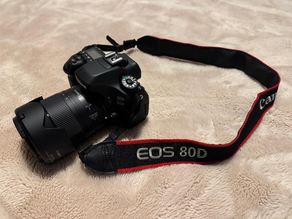 Appareil photo Canon EOS 80D + objectif 18-55mm IS STM, Spiegelreflex, Canon, Ophalen of Verzenden, Zo goed als nieuw