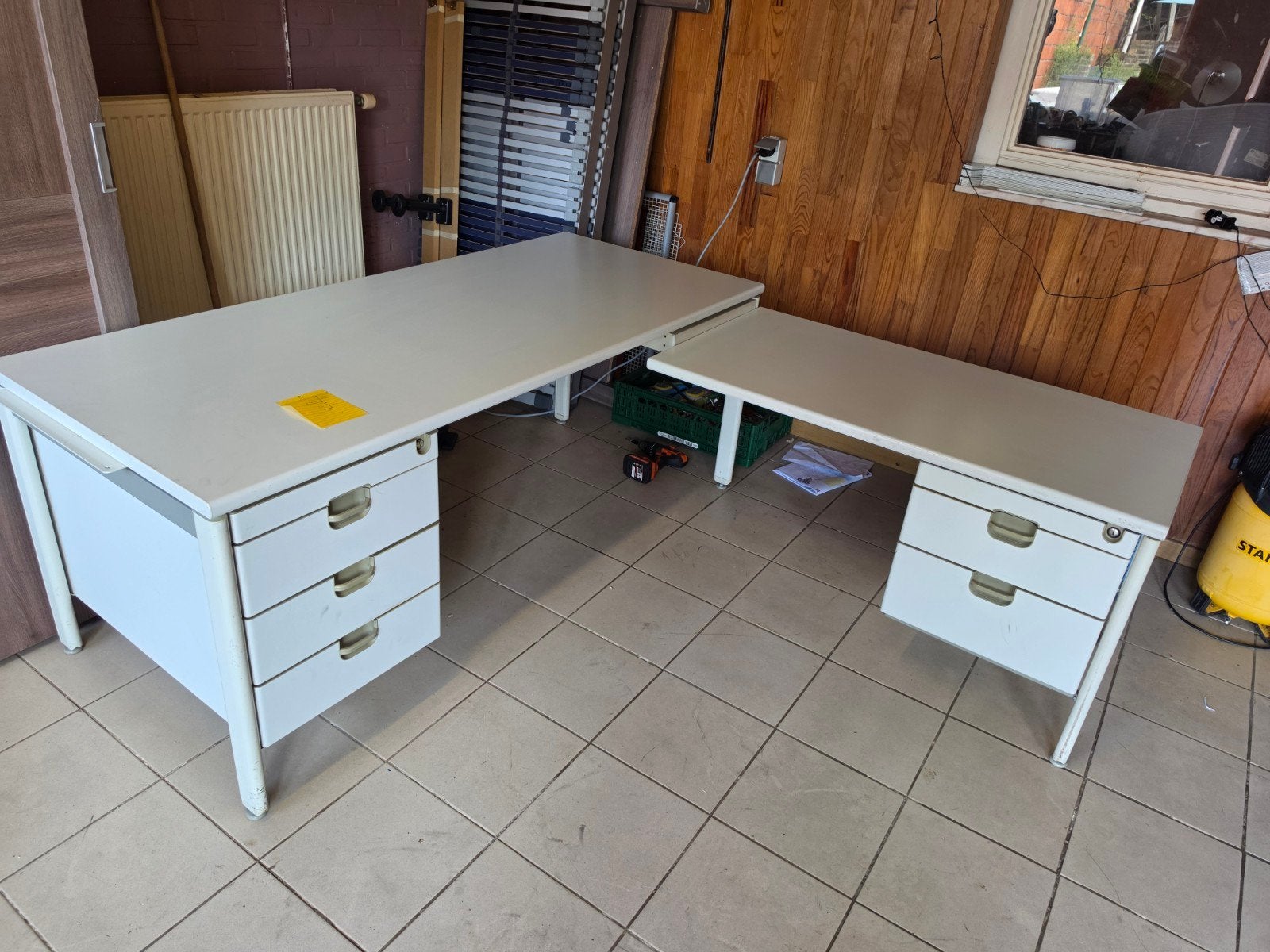 grote hoekbureau. kan ook zonder de hoek geplaatst worden, Huis en Inrichting, Ophalen of Verzenden, Hoekbureau