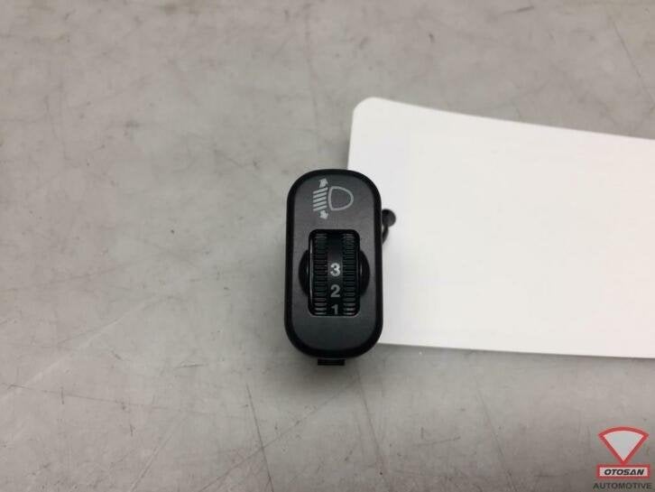 interrupteur de hauteur de phare mercedes sprinter 906 a9068, Mercedes-Benz AG, Mercedes-Benz, Utilisé, Mercedesstrasse 120
70372  Stuttgart, DE