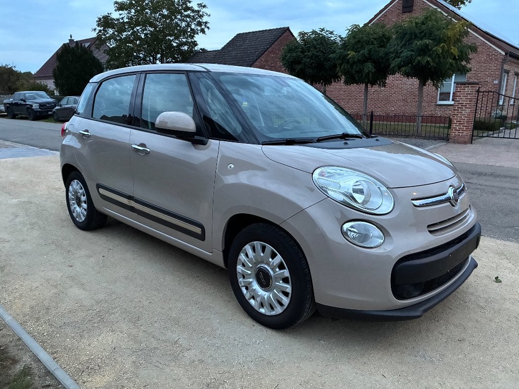 Fiat 500L 1.4i amper 53000km AIRCO 1st eig OHboek Garantie!, Autos, Achat, Euro 6, Entreprise, Entretenue par le concessionnaire