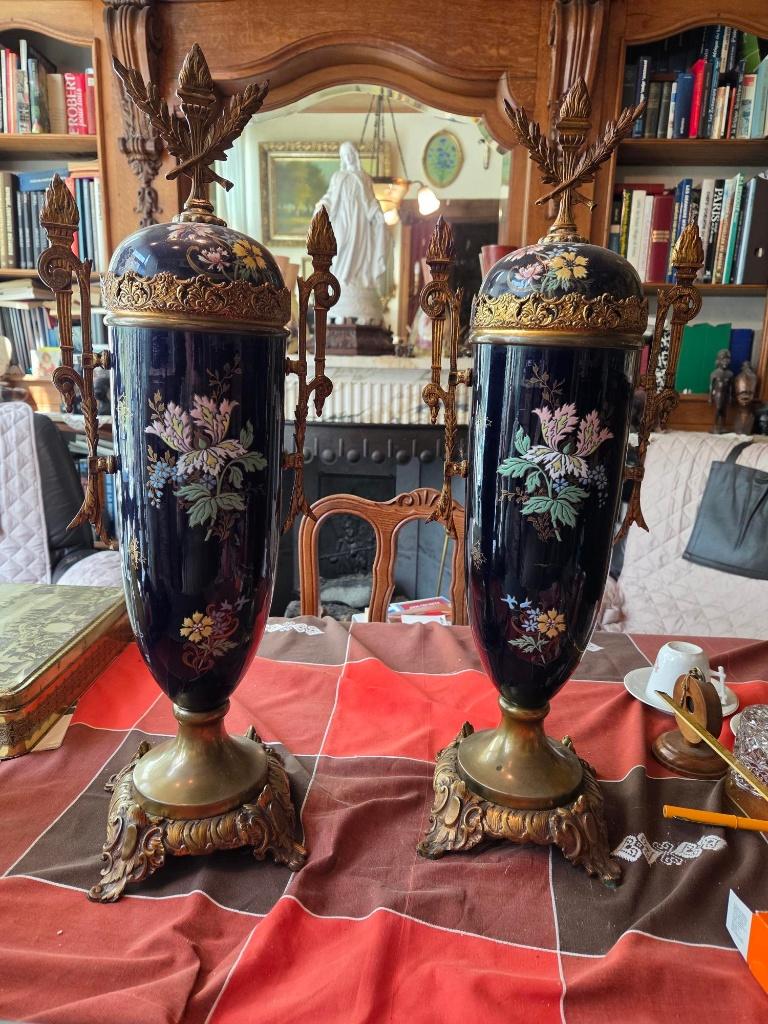 Paire de vases réversibles faience et bronze, Antiquités & Art, Enlèvement ou Envoi