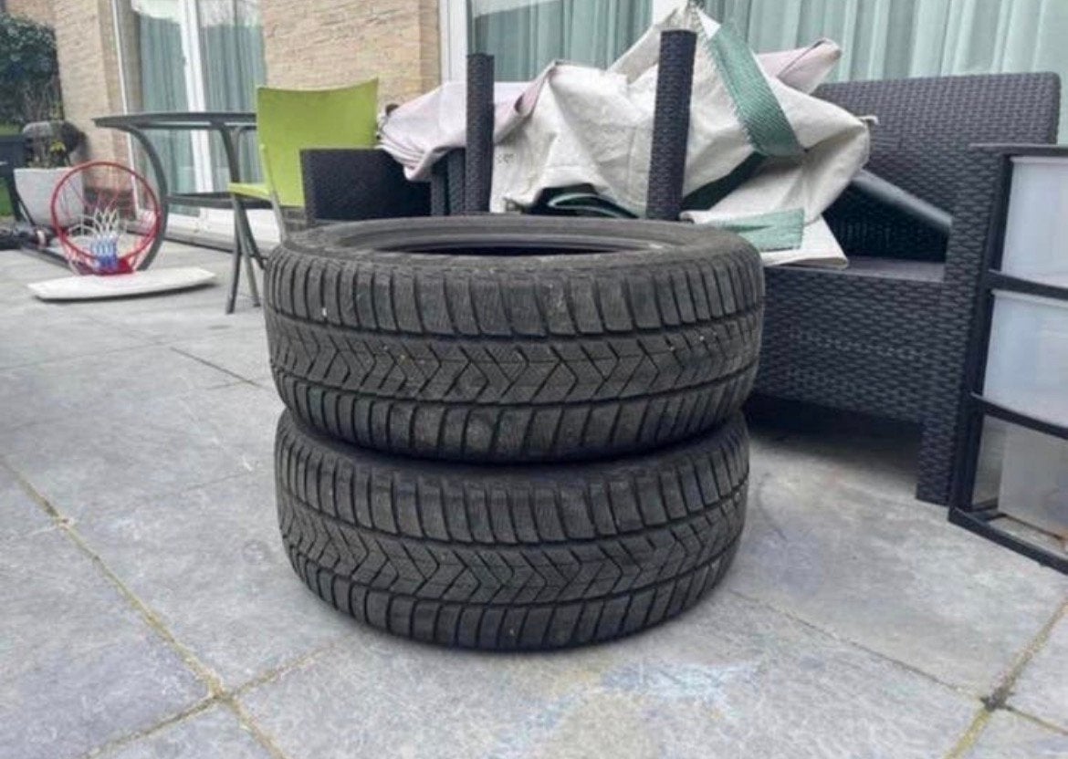 2 pneus d'hiver 235/55 R18, Pneus hiver, Enlèvement, Pneu(s), 18 pouces