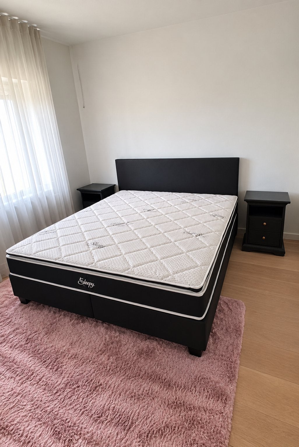 Sky leren bed, Huis en Inrichting, Ophalen, Zo goed als nieuw