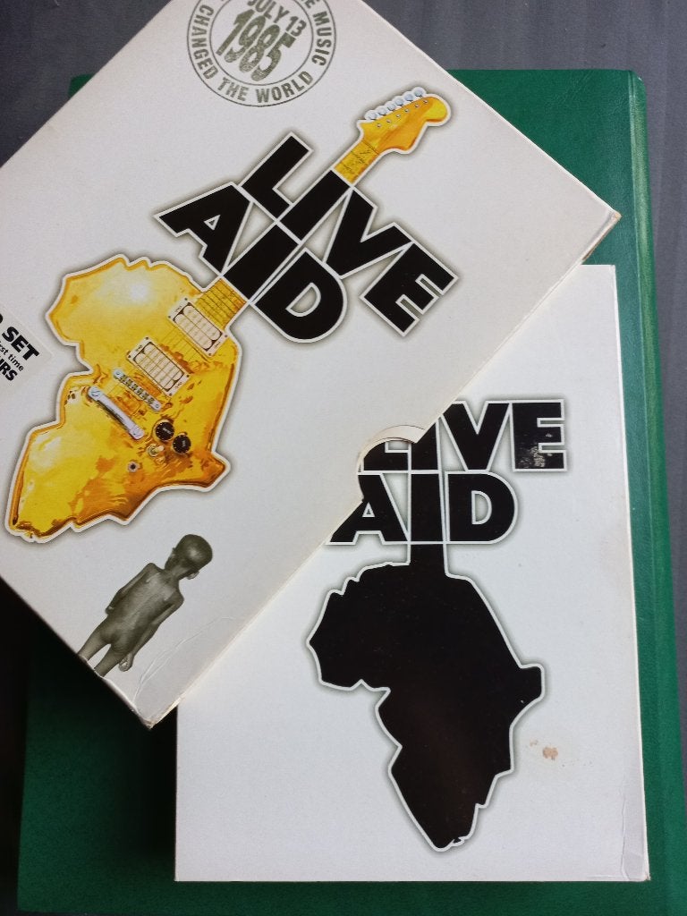 Live Aid (1985) 4 disques, CD & DVD, DVD | Musique & Concerts, Comprend un boîtier, Enlèvement ou Envoi, Anglais, Tous les âges
