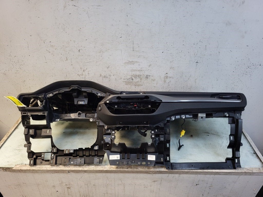AIRBAG SET + DASHBOARD Ford Kuga III (DFK) (01-2019/-), Gebruikt, Henry-Ford-Straße  1
50735  Köln, DE, Ford-Werke GmbH, Kunden@ford.com