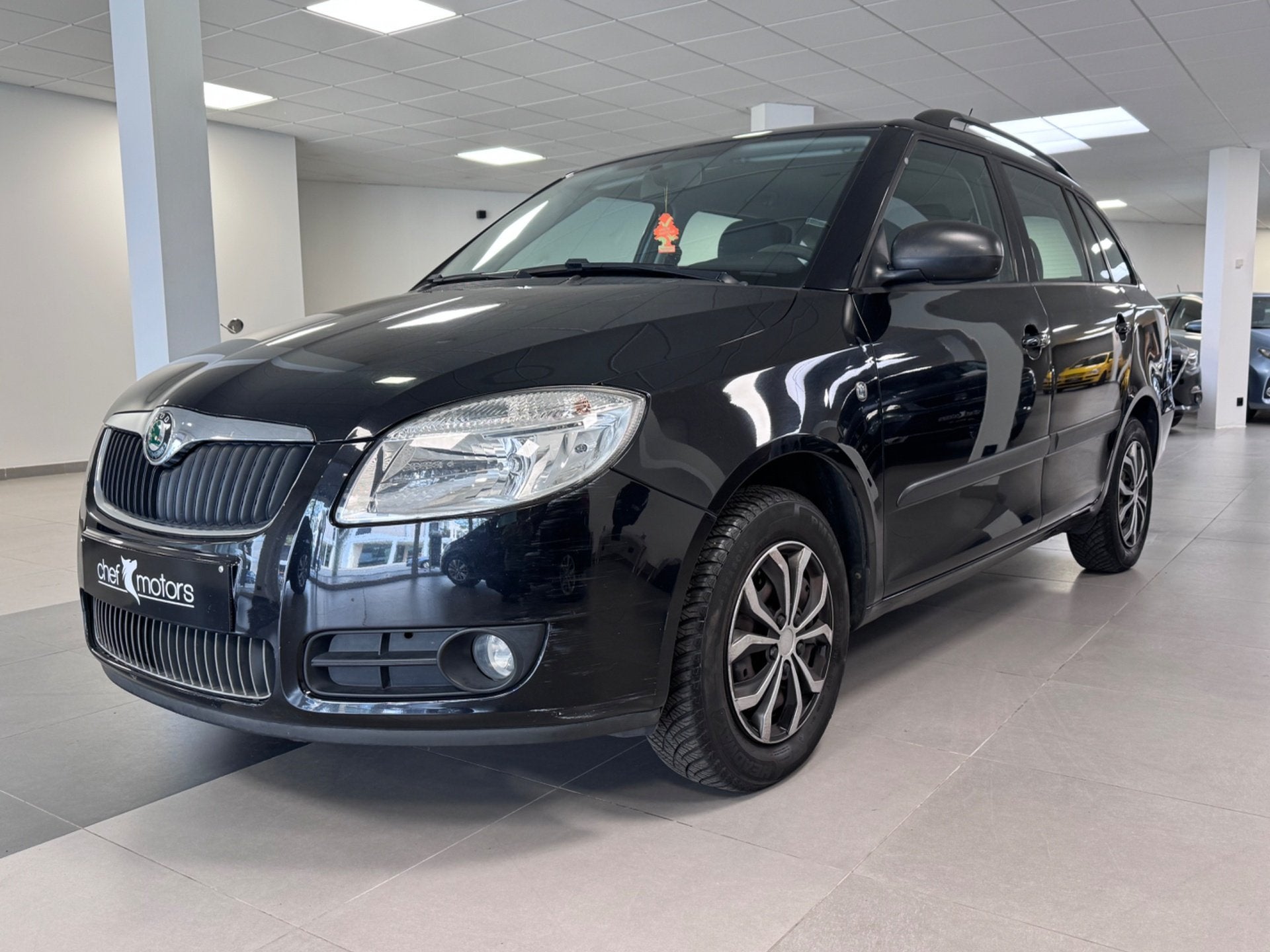 Skoda Fabia Benzine Manueel Camera Carplay, Autos, Achat, Beige, Entreprise, Boîte manuelle